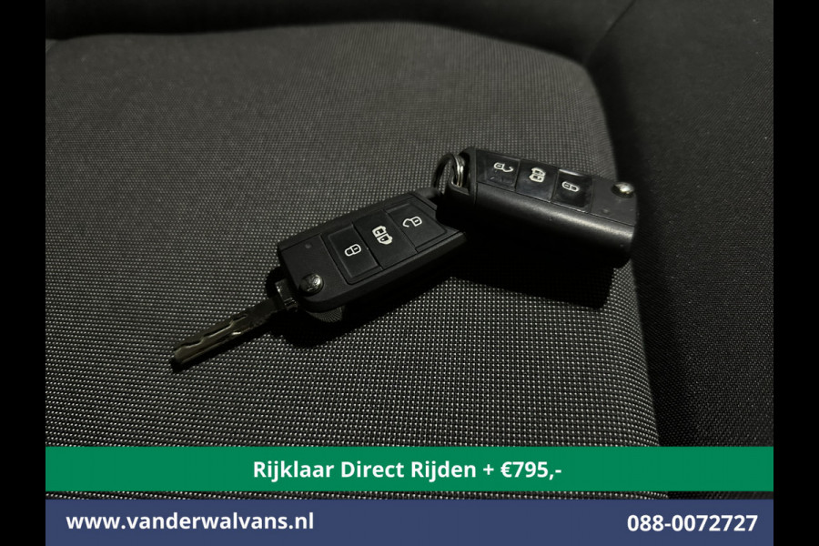 Volkswagen Crafter 2.0 TDI 141pk L3H3 L2H2 Euro6 *Rijklaar Direct Rijden* Airco | Massagestoel | Camera | Apple Carplay | Cruisecontrol Android Auto, Chauffeursstoel
