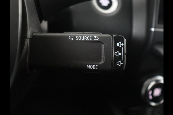 Renault Clio 1.0 TCe Intens | Navigatie | Carplay | Camera | Climate control | Full LED | Half leder | Keyless | Cruise control | Parkeerhulp