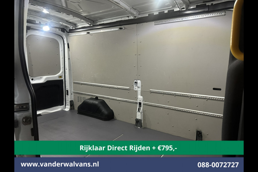 Ford Transit 2.0 TDCI 130pk L3H2 Euro6 *Rijklaar Direct Rijden* Airco | Camera | Navigatie | Cruisecontrol | Stoelverwarming Verwarmde voorruit, Parkeersensoren, Elektrisch verstelbare bestuurdersstoel, Bijrijdersbank