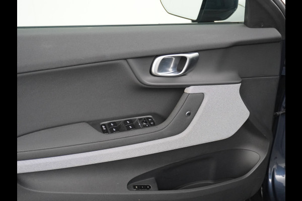Polestar 2 Long Range 78kWh Carplay Android Auto Cruise Control Keyless Navi Ecc 360°Camera 19"LM Led-Pixel PDC Elektr.Klep Google Maps Blindspot Monitoring Stoelverwarming Regen-Lichtsensor Virtual-Cockpit Hill-Assist Lane Assist Origineel Nederlandse Auto Tot 150kw snel laden 1.500KG Trekvermogen €54.400 nieuwprijs