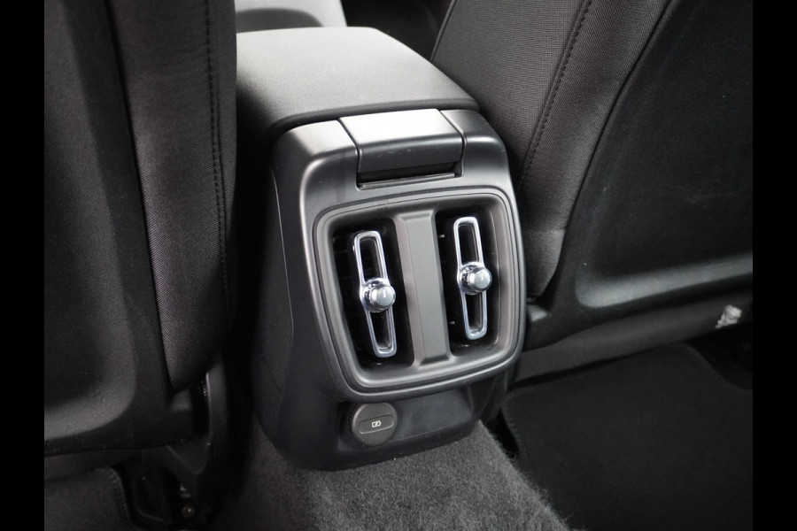 Polestar 2 Long Range 78kWh Carplay Android Auto Cruise Control Keyless Navi Ecc 360°Camera 19"LM Led-Pixel PDC Elektr.Klep Google Maps Blindspot Monitoring Stoelverwarming Regen-Lichtsensor Virtual-Cockpit Hill-Assist Lane Assist Origineel Nederlandse Auto Tot 150kw snel laden 1.500KG Trekvermogen €54.400 nieuwprijs