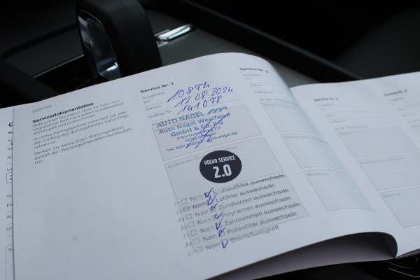 Volvo XC60 2.0 T8 Plug-in hybrid AWD Core Bright | Elek. Trekhaak | Panoramadak |
