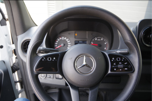 Mercedes-Benz Sprinter 519 1.9 CDI BAKWAGEN LAADKLEP, DUBBELLUCHT, ZIJDEUR, AUT. CAMERA, NAVI, CLIMA, CARPLAY