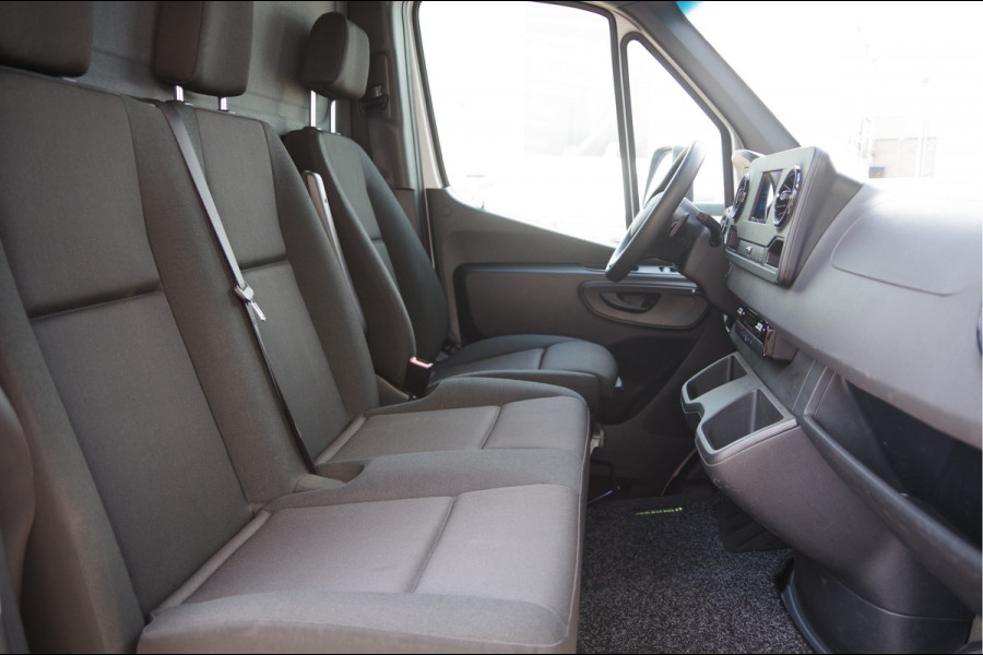 Mercedes-Benz Sprinter 519 1.9 CDI BAKWAGEN LAADKLEP, DUBBELLUCHT, ZIJDEUR, AUT. CAMERA, NAVI, CLIMA, CARPLAY