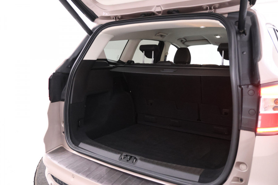 Ford Kuga 1.5 EcoBoost Vignale Leer, Stoelverwarming, Automaat, Camera, Trekhaak!