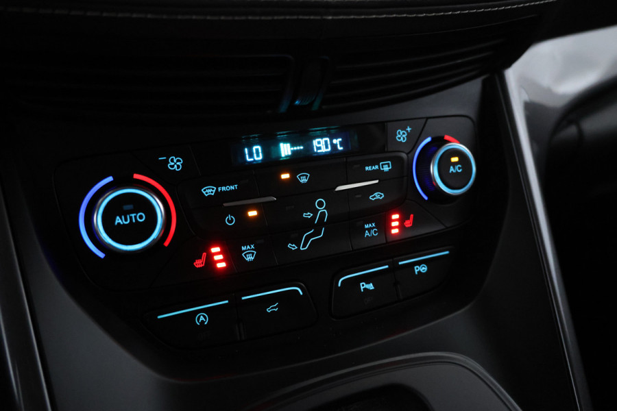 Ford Kuga 1.5 EcoBoost Vignale Leer, Stoelverwarming, Automaat, Camera, Trekhaak!