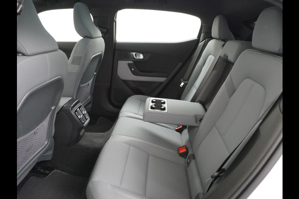 Polestar 2 Long Range 78 kWh Pano-Dak 20" Sleutelloos(Telefoon-sleutel) Adaptive-Cruise Carplay Android 360-Camera Elektr.stoelen+Geheugen  Phone-Connect.Stoel-Verwarmd 1500kg-trekvermogen OnePedal drive Licht+Zichtpakket 55.000 nieuw!! EBD RemAssist Virtual-Cockpit digiDash Uitparkeer waarschuwing Botswaarsc.syst. Autonoom-Rem Noodrem ESP TCS Hill-Assist Lane Assist Pre-Crash-Syst. Emergency-Call Keyless Ecc tot 150kw snell