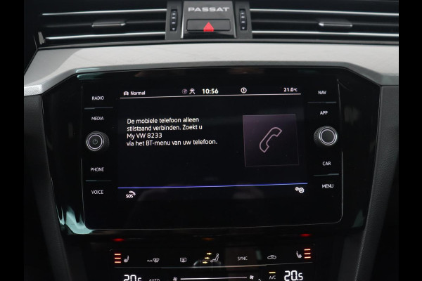 Volkswagen Passat 1.4 TSI PHEV GTE | Panoramadak | Stoelverwarming | Camera | Virtual Cockpit | Leder/Alcantara | Carplay | Matrix LED | Massage | Navigatie | Dodehoek detectie