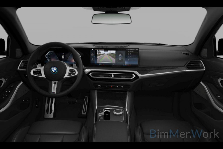 BMW 3-serie 320e High Executive M Sport | Panoramadak | Harman Kardon | Carbon | Camera | Adaptive LED | Stoelverwarming | Stuurverwarming | Apple Carplay | Navigatie | Cruise Control | Memory Seat | Trekhaak | Keyless | Shadowline
