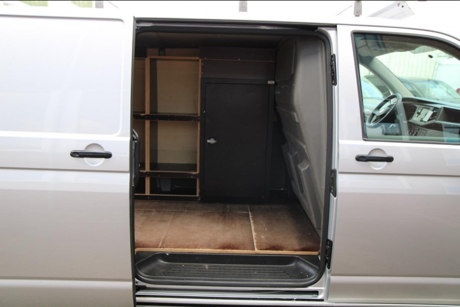 Volkswagen Transporter 2.0 TDI 110PK L2H1 / Imperiaal / Cruise / App connect / PDC / 3 zits