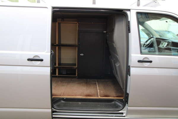 Volkswagen Transporter 2.0 TDI 110PK L2H1 / Imperiaal / Cruise / App connect / PDC / 3 zits