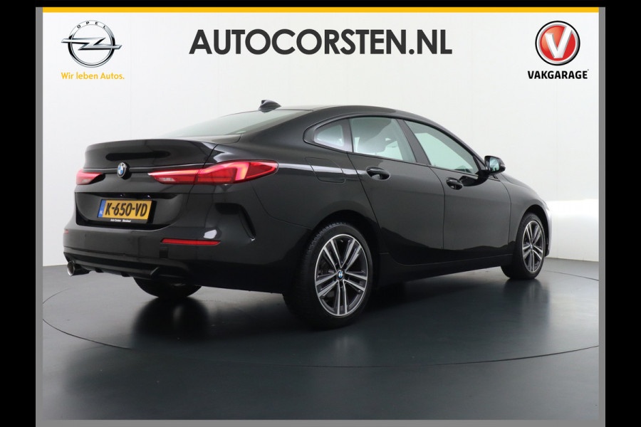 BMW 2 Serie Gran Coupé 218I AUT-7 High Executive Sportst.+Leer+Stuur+Verwarmd Apple Carplay Camera Android Navi Sport line Live Cockpit Prof Adap.Led Carbon-delen DAB Regen- en lichtsensor Speed Limit Info Connected services EURO6 Origin.Nederlandse auto ! Zeer compleet