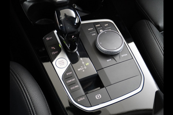 BMW 2 Serie Gran Coupé 218I AUT-7 High Executive Sportst.+Leer+Stuur+Verwarmd Apple Carplay Camera Android Navi Sport line Live Cockpit Prof Adap.Led Carbon-delen DAB Regen- en lichtsensor Speed Limit Info Connected services EURO6 Origin.Nederlandse auto ! Zeer compleet
