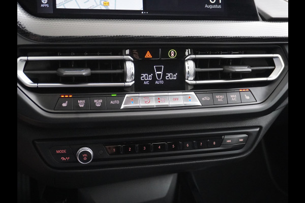 BMW 2 Serie Gran Coupé 218I AUT-7 High Executive Sportst.+Leer+Stuur+Verwarmd Apple Carplay Camera Android Navi Sport line Live Cockpit Prof Adap.Led Carbon-delen DAB Regen- en lichtsensor Speed Limit Info Connected services EURO6 Origin.Nederlandse auto ! Zeer compleet