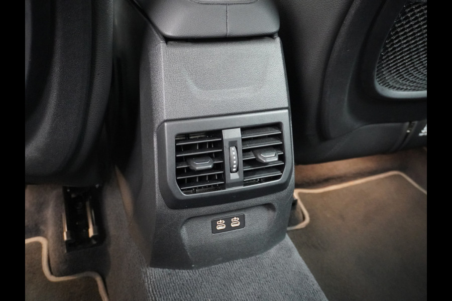 BMW 2 Serie Gran Coupé 218I AUT-7 High Executive Sportst.+Leer+Stuur+Verwarmd Apple Carplay Camera Android Navi Sport line Live Cockpit Prof Adap.Led Carbon-delen DAB Regen- en lichtsensor Speed Limit Info Connected services EURO6 Origin.Nederlandse auto ! Zeer compleet
