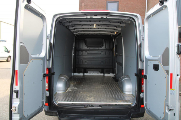 Volkswagen Crafter 35 2.0 TDI L3H2 / App connect / Gev. Stoel / Cruise / dealer onderhouden