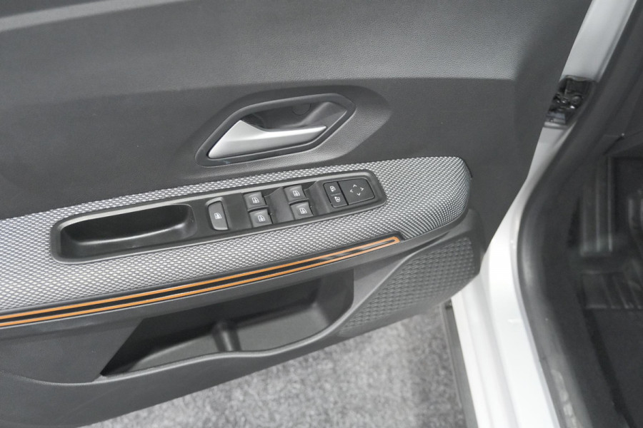 Dacia SANDERO Stepway TCe 90 Expression | Camera | Dodehoekdetectie | Navigatie | Apple Carplay