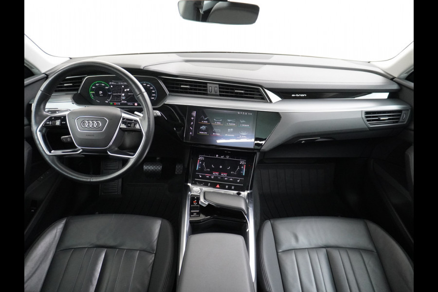 Audi e-tron Luchtvering Elektr.Leer+Memory+Verwarmd Pano-Dak Adap.Cruise Carplay LED Park-Assist PDC-a+V E-tron 20" Elektr.Achterklep 50 Qua Level-ride Actieve luidspreker E-Call Audi-Connect Keyless-go PTC SpoorAssist