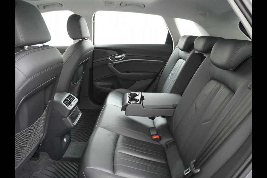 Audi e-tron Luchtvering Elektr.Leer+Memory+Verwarmd Pano-Dak Adap.Cruise Carplay LED Park-Assist PDC-a+V E-tron 20" Elektr.Achterklep 50 Qua Level-ride Actieve luidspreker E-Call Audi-Connect Keyless-go PTC SpoorAssist