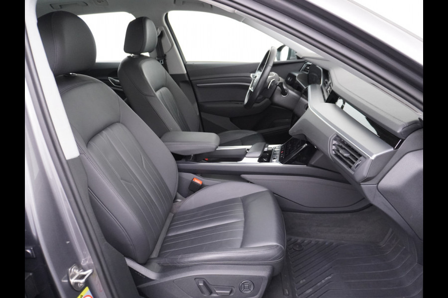 Audi e-tron Luchtvering Elektr.Leer+Memory+Verwarmd Pano-Dak Adap.Cruise Carplay LED Park-Assist PDC-a+V E-tron 20" Elektr.Achterklep 50 Qua Level-ride Actieve luidspreker E-Call Audi-Connect Keyless-go PTC SpoorAssist