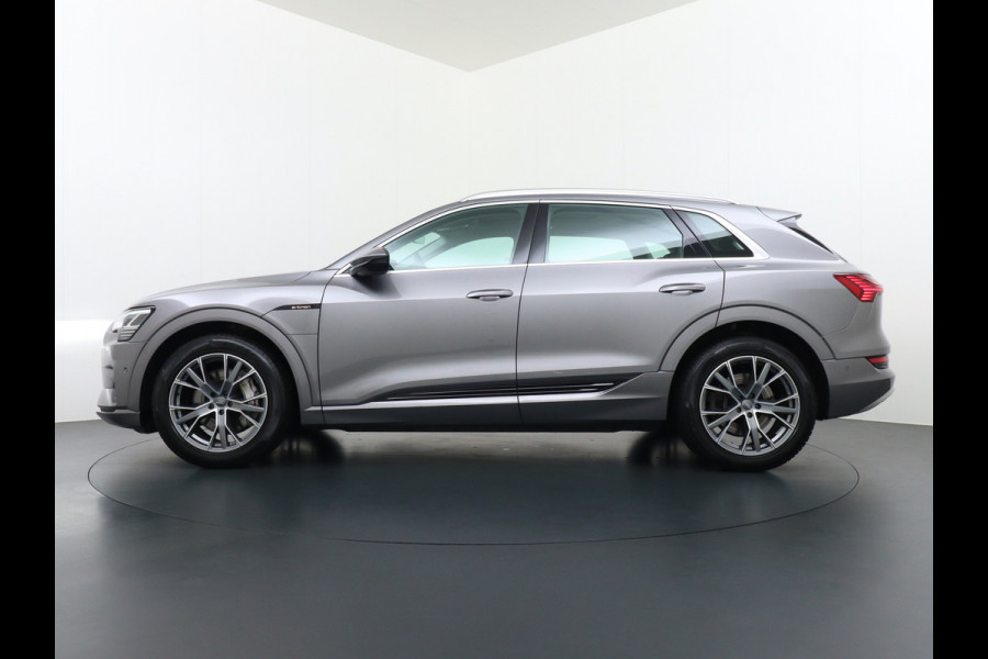 Audi e-tron Luchtvering Elektr.Leer+Memory+Verwarmd Pano-Dak Adap.Cruise Carplay LED Park-Assist PDC-a+V E-tron 20" Elektr.Achterklep 50 Qua Level-ride Actieve luidspreker E-Call Audi-Connect Keyless-go PTC SpoorAssist