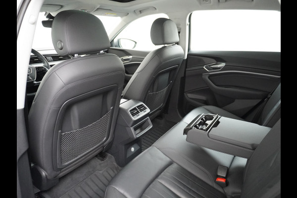Audi e-tron Luchtvering Elektr.Leer+Memory+Verwarmd Pano-Dak Adap.Cruise Carplay LED Park-Assist PDC-a+V E-tron 20" Elektr.Achterklep 50 Qua Level-ride Actieve luidspreker E-Call Audi-Connect Keyless-go PTC SpoorAssist