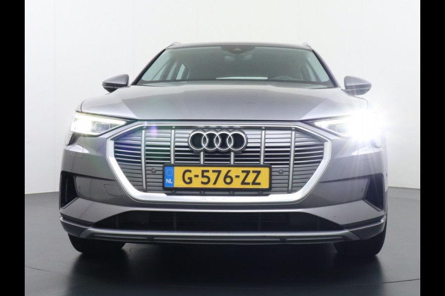 Audi e-tron Luchtvering Elektr.Leer+Memory+Verwarmd Pano-Dak Adap.Cruise Carplay LED Park-Assist PDC-a+V E-tron 20" Elektr.Achterklep 50 Qua Level-ride Actieve luidspreker E-Call Audi-Connect Keyless-go PTC SpoorAssist