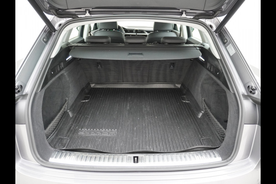 Audi e-tron Luchtvering Elektr.Leer+Memory+Verwarmd Pano-Dak Adap.Cruise Carplay LED Park-Assist PDC-a+V E-tron 20" Elektr.Achterklep 50 Qua Level-ride Actieve luidspreker E-Call Audi-Connect Keyless-go PTC SpoorAssist