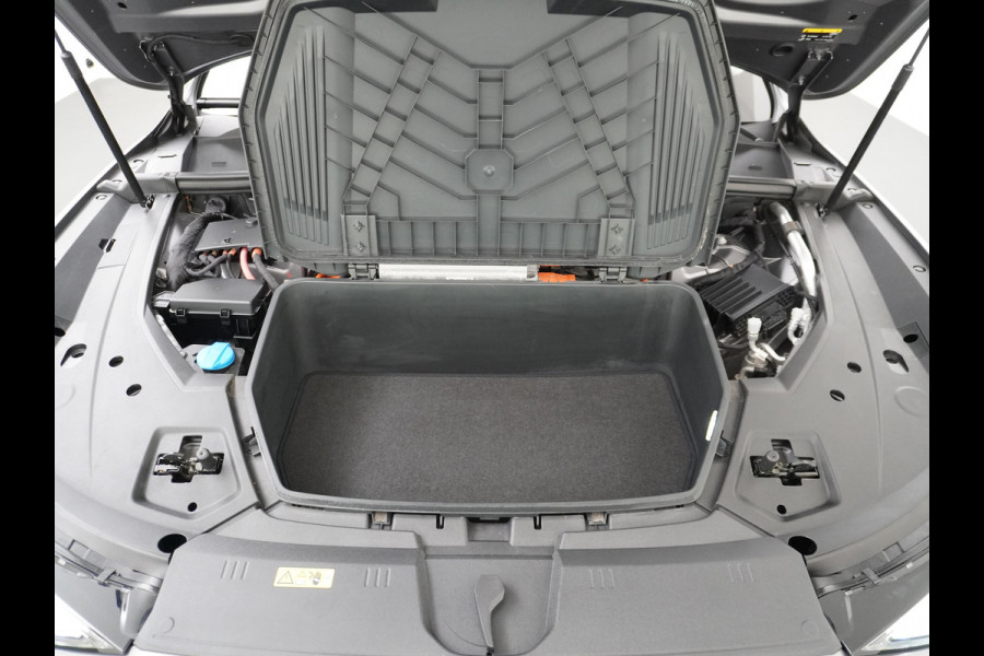 Audi e-tron Luchtvering Elektr.Leer+Memory+Verwarmd Pano-Dak Adap.Cruise Carplay LED Park-Assist PDC-a+V E-tron 20" Elektr.Achterklep 50 Qua Level-ride Actieve luidspreker E-Call Audi-Connect Keyless-go PTC SpoorAssist