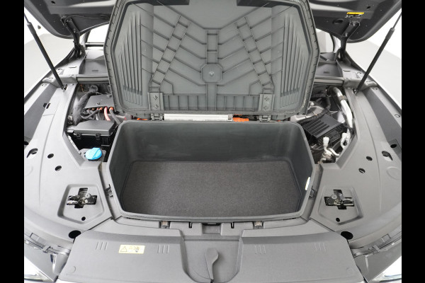 Audi e-tron Luchtvering Elektr.Leer+Memory+Verwarmd Pano-Dak Adap.Cruise Carplay LED Park-Assist PDC-a+V E-tron 20" Elektr.Achterklep 50 Qua Level-ride Actieve luidspreker E-Call Audi-Connect Keyless-go PTC SpoorAssist
