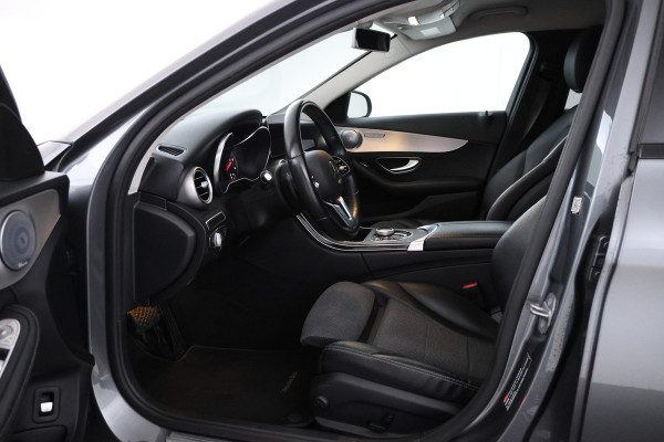 Mercedes-Benz C-Klasse 220 d Premium Plus Pack Navigatie, AMG Velgen, Climate control