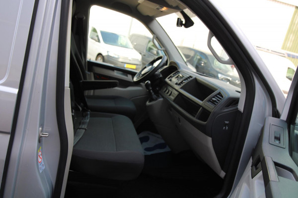 Volkswagen Transporter 2.0 TDI L2H1 Comfortline / Trekhaak / Imperiaal / Cruise / 3 zits