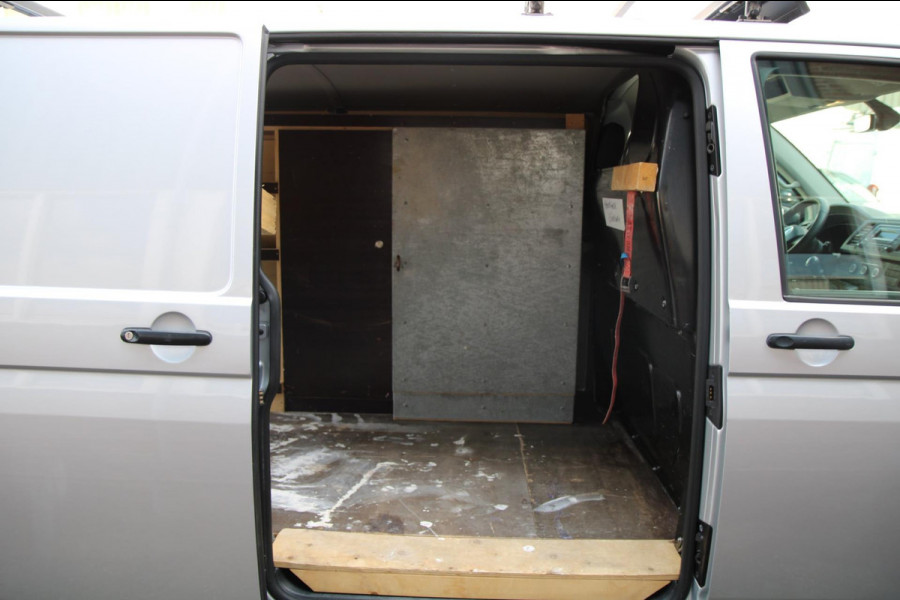 Volkswagen Transporter 2.0 TDI L2H1 Comfortline / Trekhaak / Imperiaal / Cruise / 3 zits