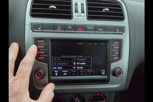 Volkswagen Polo Occasion 1.2 TSI Highline met carplay radio en sportieve look | Tweedehands Volkswagen Polo in zilvergrijs | Km's!