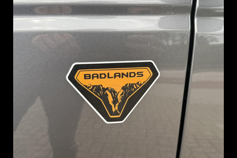 Ford Bronco 2.7 Badlands | V6 336PK | Carbonized Grey | Afneembare trekhaak | Grijs kenteken | Prijs ex. BTW | Speciale wielen en accessoires zie tekst | Ombouw grijs kenteken - 2 zitplaatsen