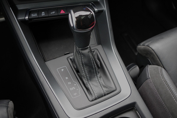 Audi Q3 Sportback 45 TFSI e 245 PK S-Line Edition PHEV, Schuif-Kanteldak, Cruise Control, Carplay, LED Koplampen