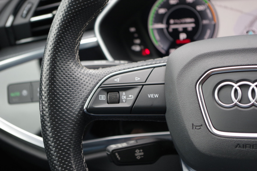 Audi Q3 Sportback 45 TFSI e 245 PK S-Line Edition PHEV, Schuif-Kanteldak, Cruise Control, Carplay, LED Koplampen