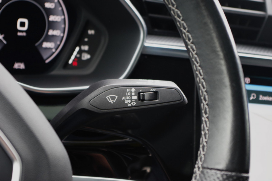 Audi Q3 Sportback 45 TFSI e 245 PK S-Line Edition PHEV, Schuif-Kanteldak, Cruise Control, Carplay, LED Koplampen