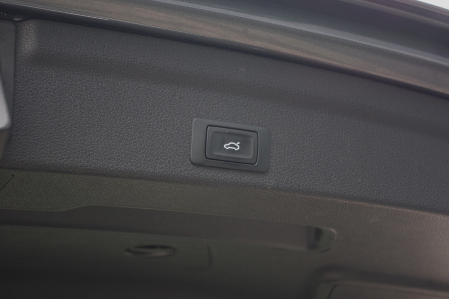 Audi Q3 Sportback 45 TFSI e 245 PK S-Line Edition PHEV, Schuif-Kanteldak, Cruise Control, Carplay, LED Koplampen