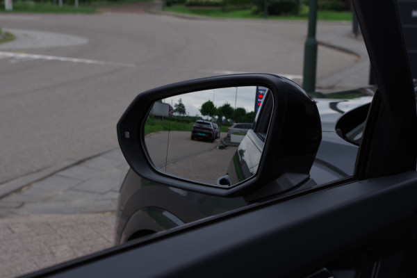 Audi Q3 Sportback 45 TFSI e 245 PK S-Line Edition PHEV, Schuif-Kanteldak, Cruise Control, Carplay, LED Koplampen