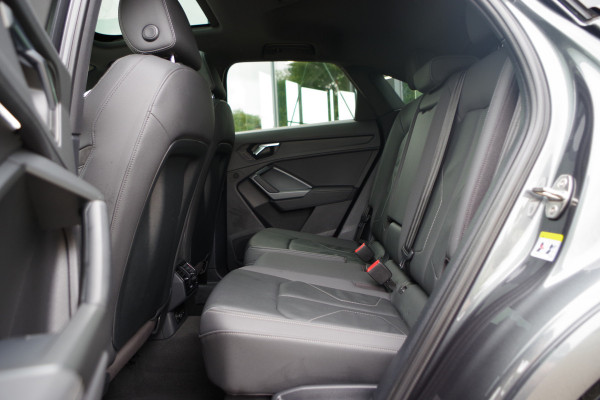 Audi Q3 Sportback 45 TFSI e 245 PK S-Line Edition PHEV, Schuif-Kanteldak, Cruise Control, Carplay, LED Koplampen