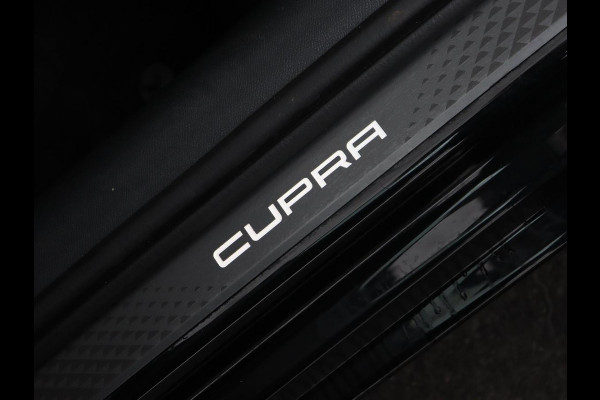 CUPRA Leon 1.5 TSI e-Hybrid | Stoel & stuurverwarming | Camera | Adaptive cruise | Carplay | Sportstoelen | Park Assist | Sfeerverlichting | Keyless | PHEV