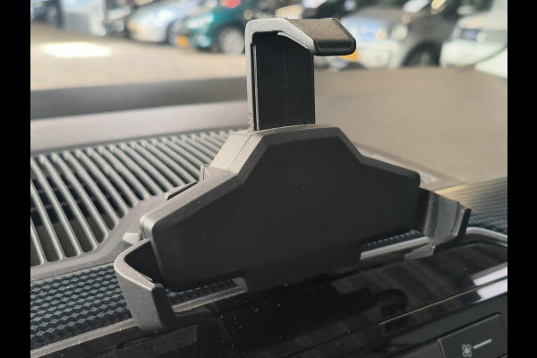 Volkswagen up! 1.0 Rijklaar + 12 maanden Bovag-garantie Henk Jongen Auto's in Helmond,  al 50 jaar service zoals 't hoort!