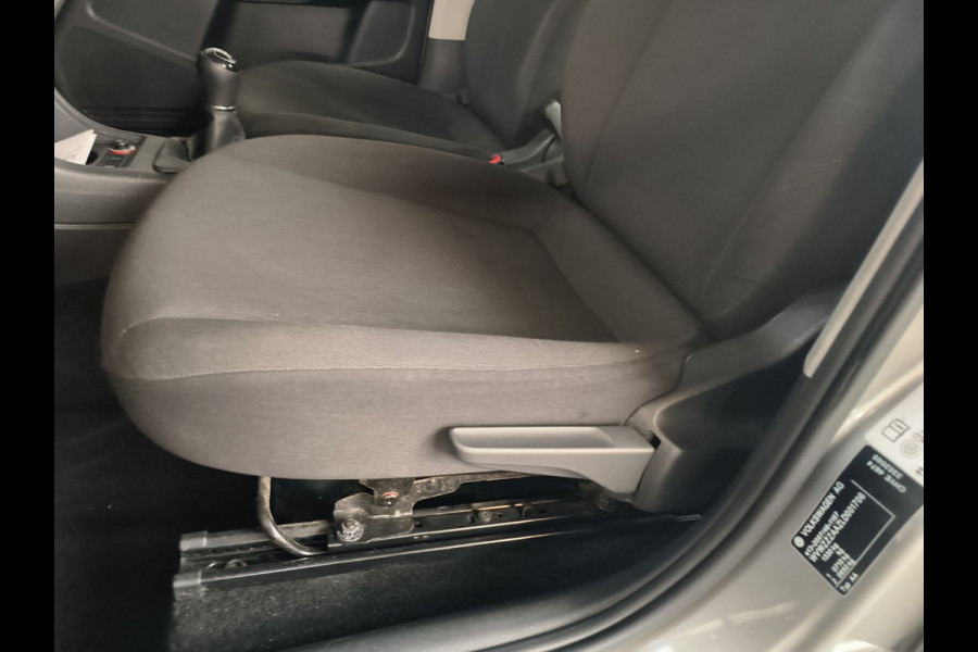 Volkswagen up! 1.0 Rijklaar + 12 maanden Bovag-garantie Henk Jongen Auto's in Helmond,  al 50 jaar service zoals 't hoort!