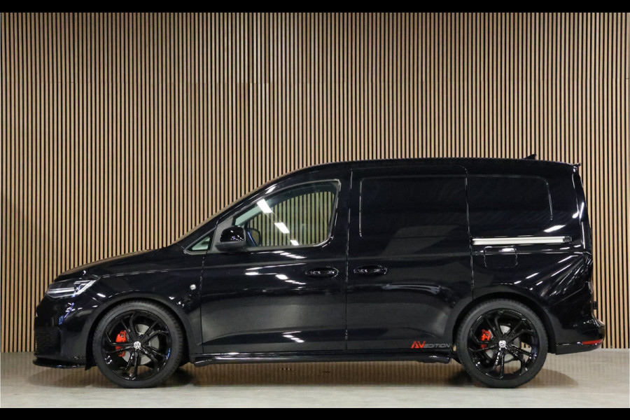 Volkswagen Caddy Cargo 2.0 TDI DSG R-Line | L+R Schuifdeur | ACC | Side Assist | Lane Assist | Virtual Cockpit | Camera | CarPlay | Stoelverwarming | LED Koplampen | Sidebars | Spoilerkit | DAB | Fabrieksgarantie | Facelift model | BPM Vrij
