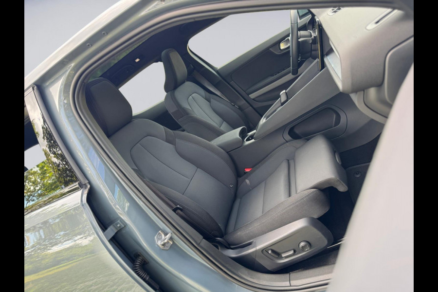 Polestar 2 Long Range Dual Motor Launch Edition 78kWh, panoramadak, 1e eigenaar, NL auto met nationale auto pas