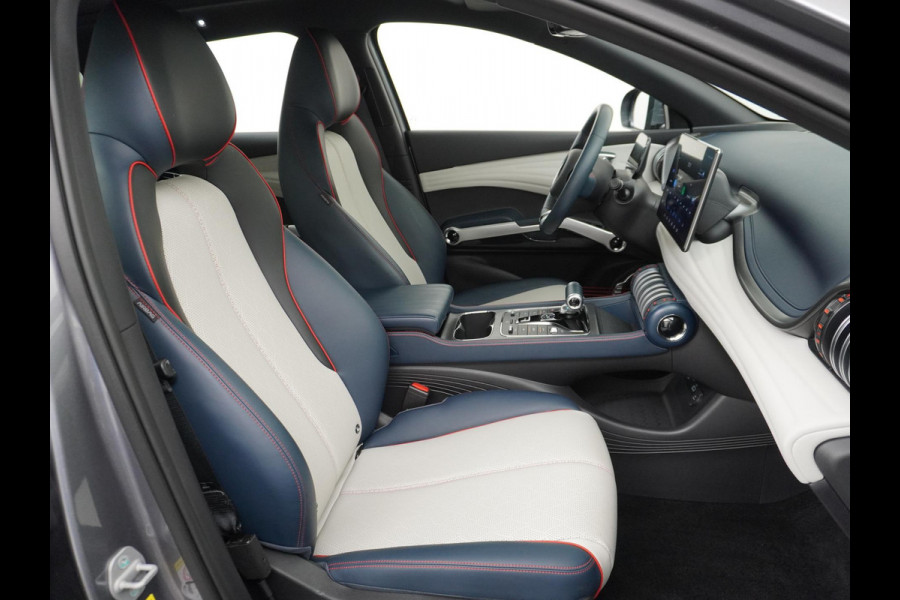 BYD ATTO 3 Design COMFORT | RIJKLAAR INCL. FABR. GARANTIE T/M 2029 | AANDRIJFLIJN EN ACCU ZELFS T/M 2031