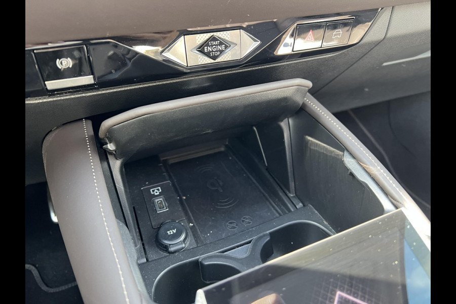 DS DS 4 1.2 PureTech Opéra 130PK PANO | STOEL VERWARMING + VERKOELING| 360 CAMERA | ELEK. ACHTERKLEP | FULL OPTION | RIJKLAAR GELEVERD MET FABRIEKSGARANTIE TOT 2-2026!