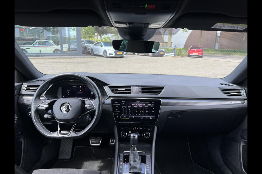 Škoda Superb Combi 1.4 TSI iV Sportline Business PHEV | PLUG-IN HYBRIDE | ADD CRUISE | STOEL/ STUURVERWARMING | ELEK. TREKHAAK | 360 CAMERA| ACHTERBANK VERWARMD| TREKHAAK | BOM VOL OPTIES | RIJKLAAR GELEVERD MET 12 MND BOVAG GARANTIE |