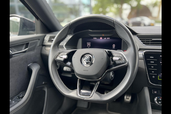 Škoda Superb Combi 1.4 TSI iV Sportline Business PHEV | PLUG-IN HYBRIDE | ADD CRUISE | STOEL/ STUURVERWARMING | ELEK. TREKHAAK | 360 CAMERA| ACHTERBANK VERWARMD| TREKHAAK | BOM VOL OPTIES | RIJKLAAR GELEVERD MET 12 MND BOVAG GARANTIE |